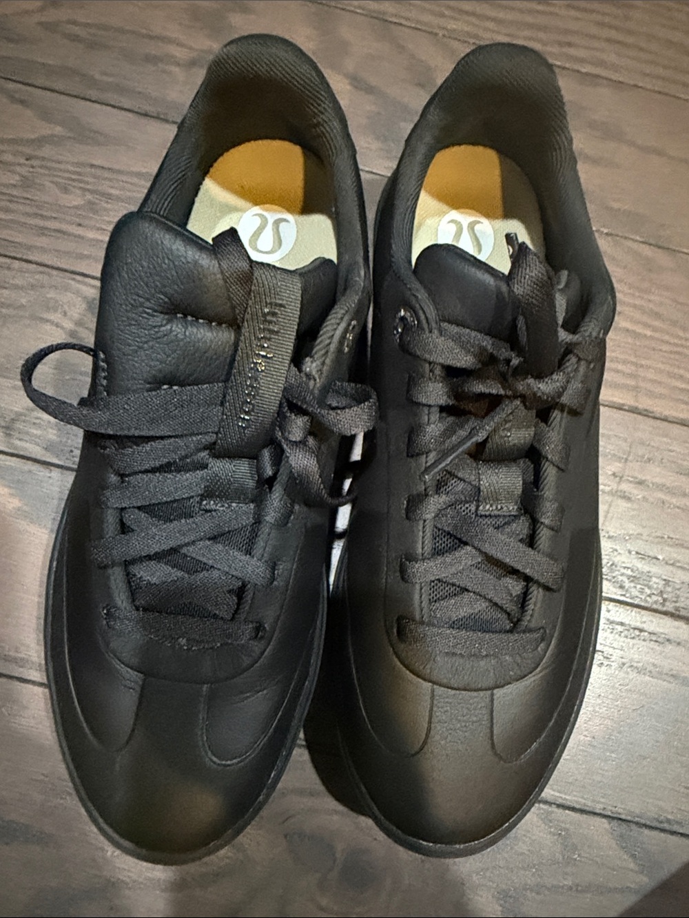lululemon women  Cityverse Sneaker 8,5  like new